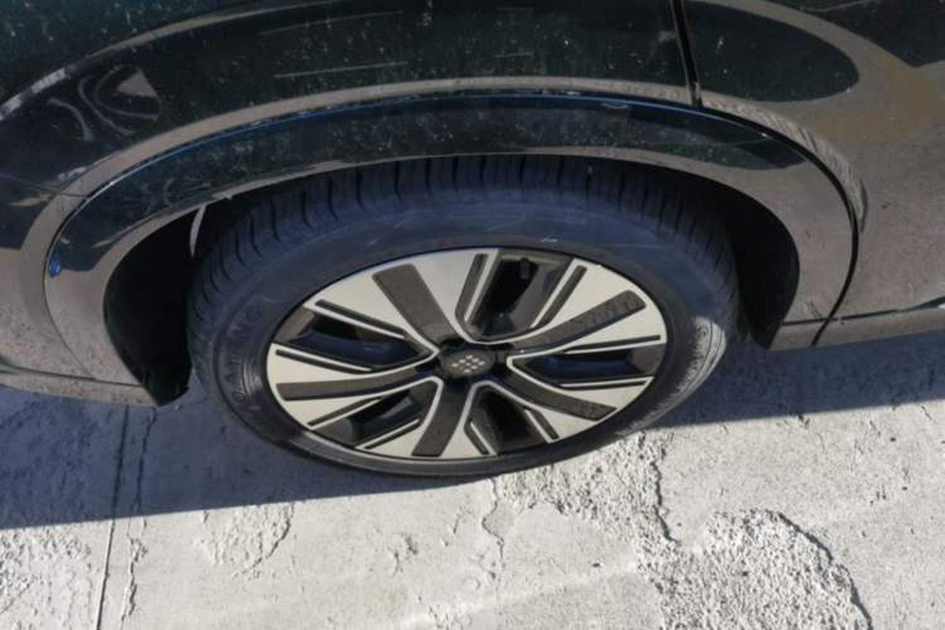 Used Landian E5 PLUS 2025 165 km Long-Range Version PLUS 7-Seater Right Rear Wheel Hub
