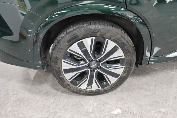 Used Landian E5 PLUS 2025 165 km Long-Range Version PLUS 5-Seater Right Rear Wheel Hub