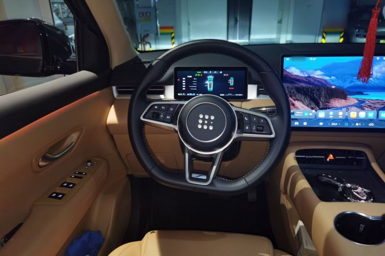 Used Landian E5 PLUS 2025 165 km Long-Range Version PLUS 7-Seater Steering Wheel