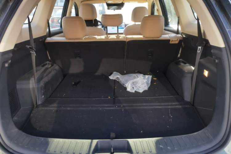 Used Landian E5 PLUS 2025 165 km Long-Range Version PLUS 7-Seater Trunk