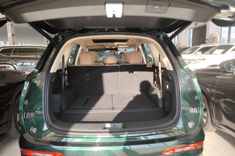 Used Landian E5 PLUS 2025 165 km Long-Range Version PLUS 7-Seater Trunk