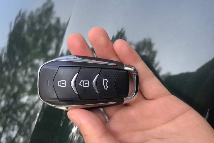 Used Landian E5 PLUS 2025 165 km Long-Range Version PLUS 7-Seater Vehicle Key