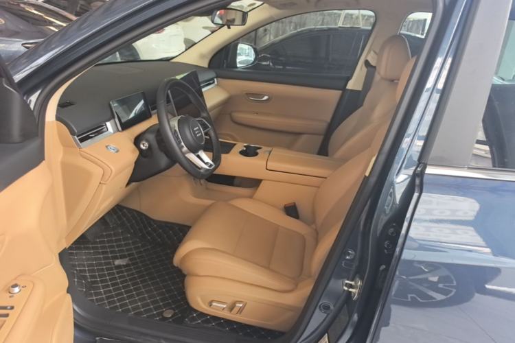 Used Landian E5 PLUS 2025 165 km Long-Range Version 7 Seats Left Front Seat