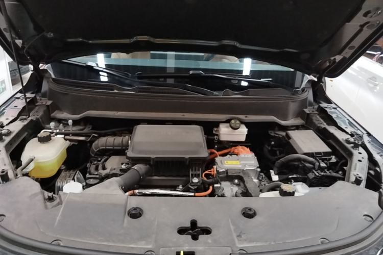 Used Landian E5 PLUS 2025 120km Standard Travel Custom Edition 7 Seats Engine Bay