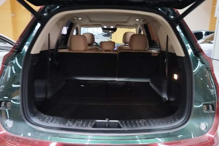 Used Landian E5 PLUS 2025 120km Standard Travel Custom Edition 7 Seats Trunk