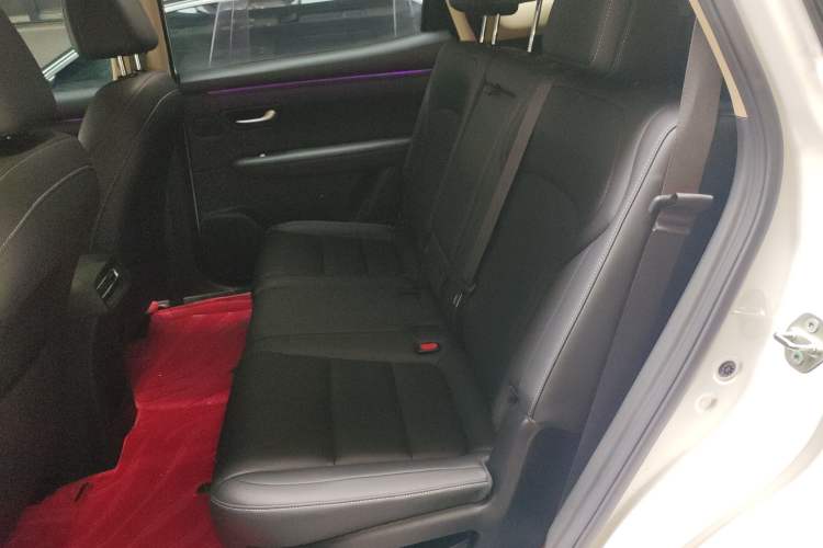 Used Landian E5 PLUS 2025 165 km Long-Range Version 7 Seats Interior 4
