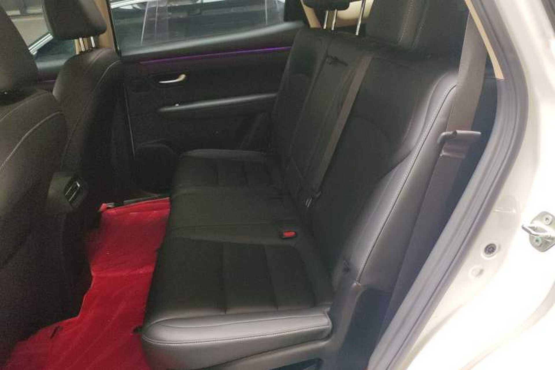 Used Landian E5 PLUS 2025 165 km Long-Range Version 7 Seats Interior 4