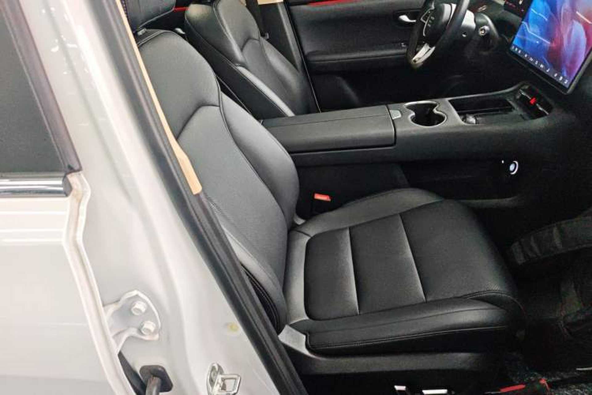 Used Landian E5 PLUS 2025 165 km Long-Range Version 7 Seats Right Front Seat
