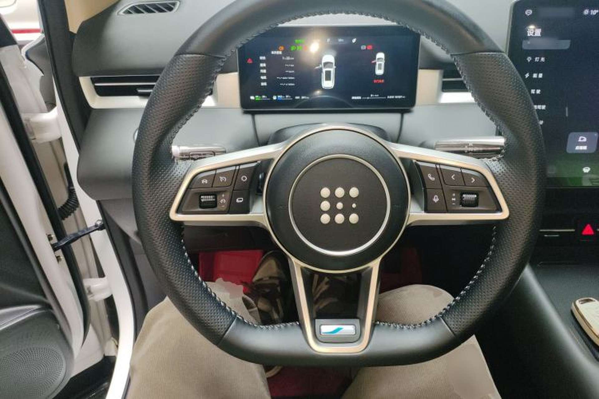 Used Landian E5 PLUS 2025 165 km Long-Range Version 7 Seats Steering Wheel