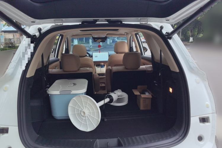 Used Landian E5 PLUS 2025 165 km Long-Range Version PLUS 7-Seater Trunk