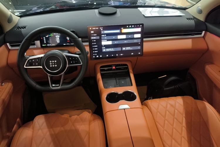 Used Landian E5 PLUS 2026 Model 165km Long-Range First-Adoption Version Ultra 5-seater Center Console