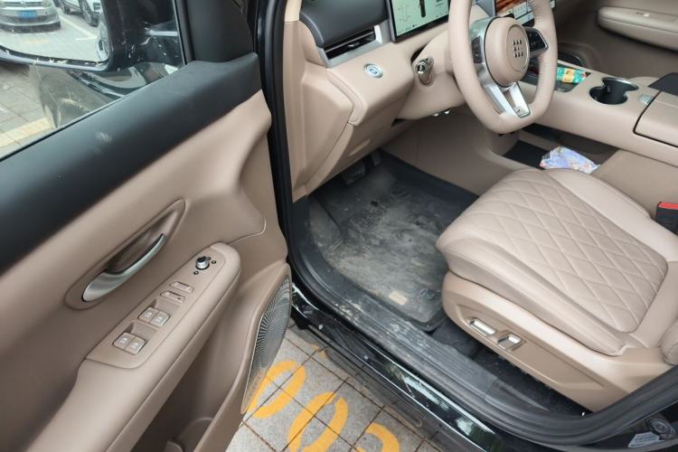 Used Landian E5 PLUS 2026 Model 230km Ultra-Long-Range Version Ultra 5-seater Driver Seat