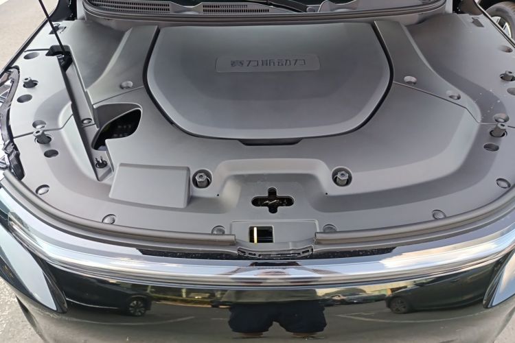 Used Landian E5 PLUS 2026 Model 230km Ultra-Long-Range Version Ultra 7-seater Engine Bay