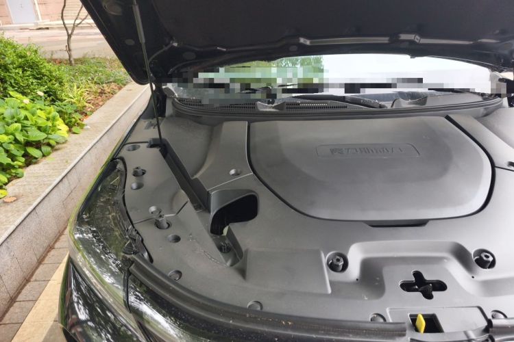 Used Landian E5 PLUS 2026 Model 230km Ultra-Long-Range Version Ultra 5-seater Engine Bay Right