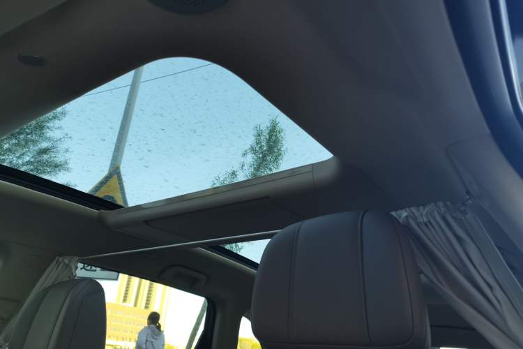 Used Landian E5 PLUS 2026 Model Standard-Range All-Wheel-Drive Performance Version Ultra Headliner