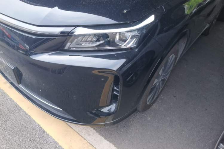 Used Landian E5 PLUS 2026 Model Standard-Range All-Wheel-Drive Performance Version Ultra Left Front Headlight
