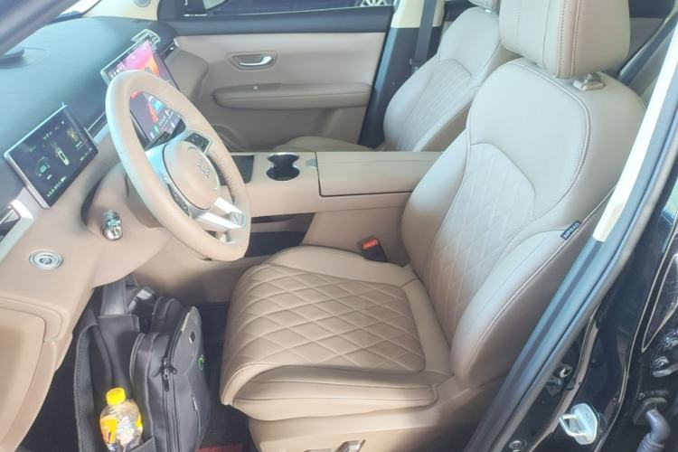 Used Landian E5 PLUS 2026 Model Standard-Range All-Wheel-Drive Performance Version Ultra Left Front Seat