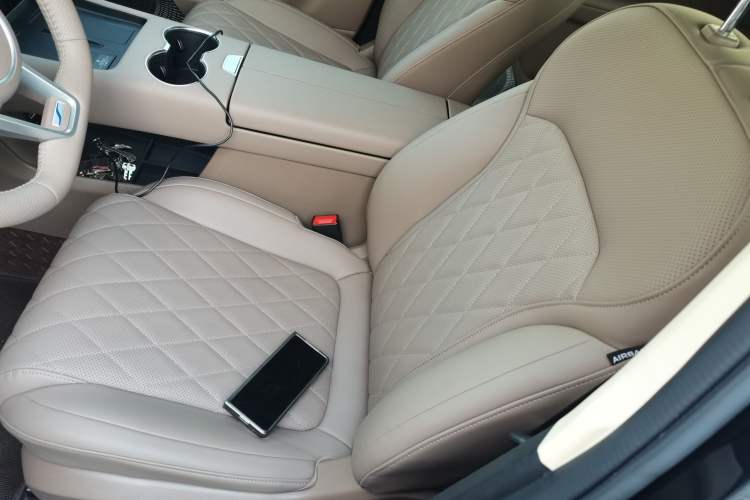 Used Landian E5 PLUS 2026 Model Standard-Range All-Wheel-Drive Performance Version Ultra Left Front Seat