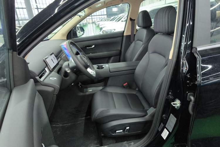 Used Landian E5 PLUS 2026 Model, 165km Long-Range First-Adoption Edition, 7-seater Left Front Seat