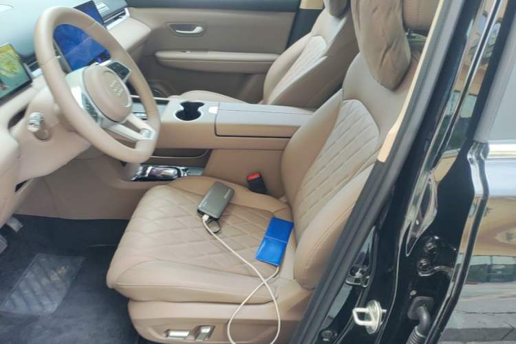 Used Landian E5 PLUS 2026 Model Standard-Range All-Wheel-Drive Performance Version Ultra Left Front Seat