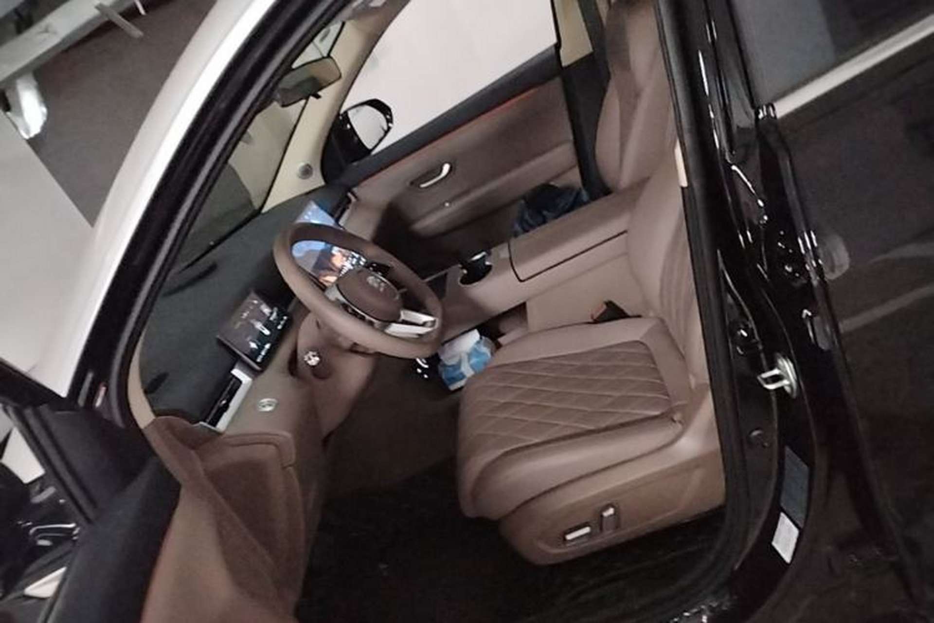 Used Landian E5 PLUS 2026 Model Standard-Range All-Wheel-Drive Performance Version Ultra Left Front Seat