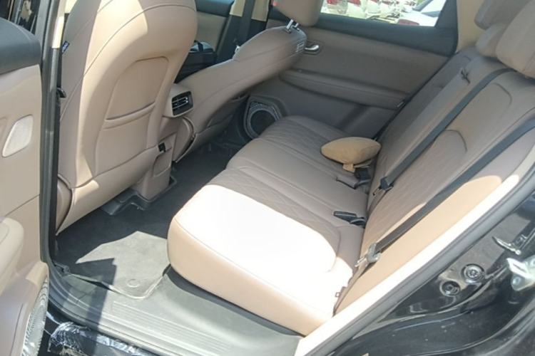 Used Landian E5 PLUS 2026 Model Standard-Range All-Wheel-Drive Performance Version Ultra Left Rear Seat