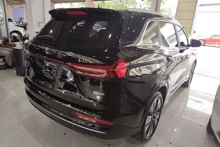 Used Landian E5 PLUS 2026 Model 165km Long-Range First-Adoption Version Ultra 7-seater Rear Right 45 Deg
