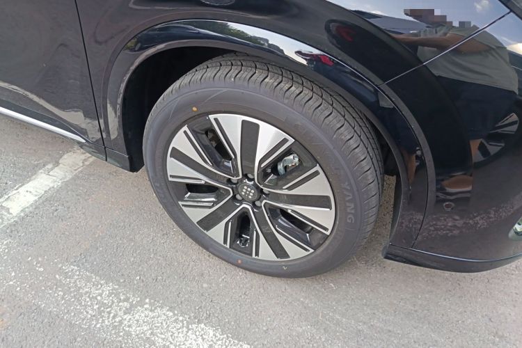 Used Landian E5 PLUS 2026 Model 230km Ultra-Long-Range Version Ultra 7-seater Right Front Wheel Hub