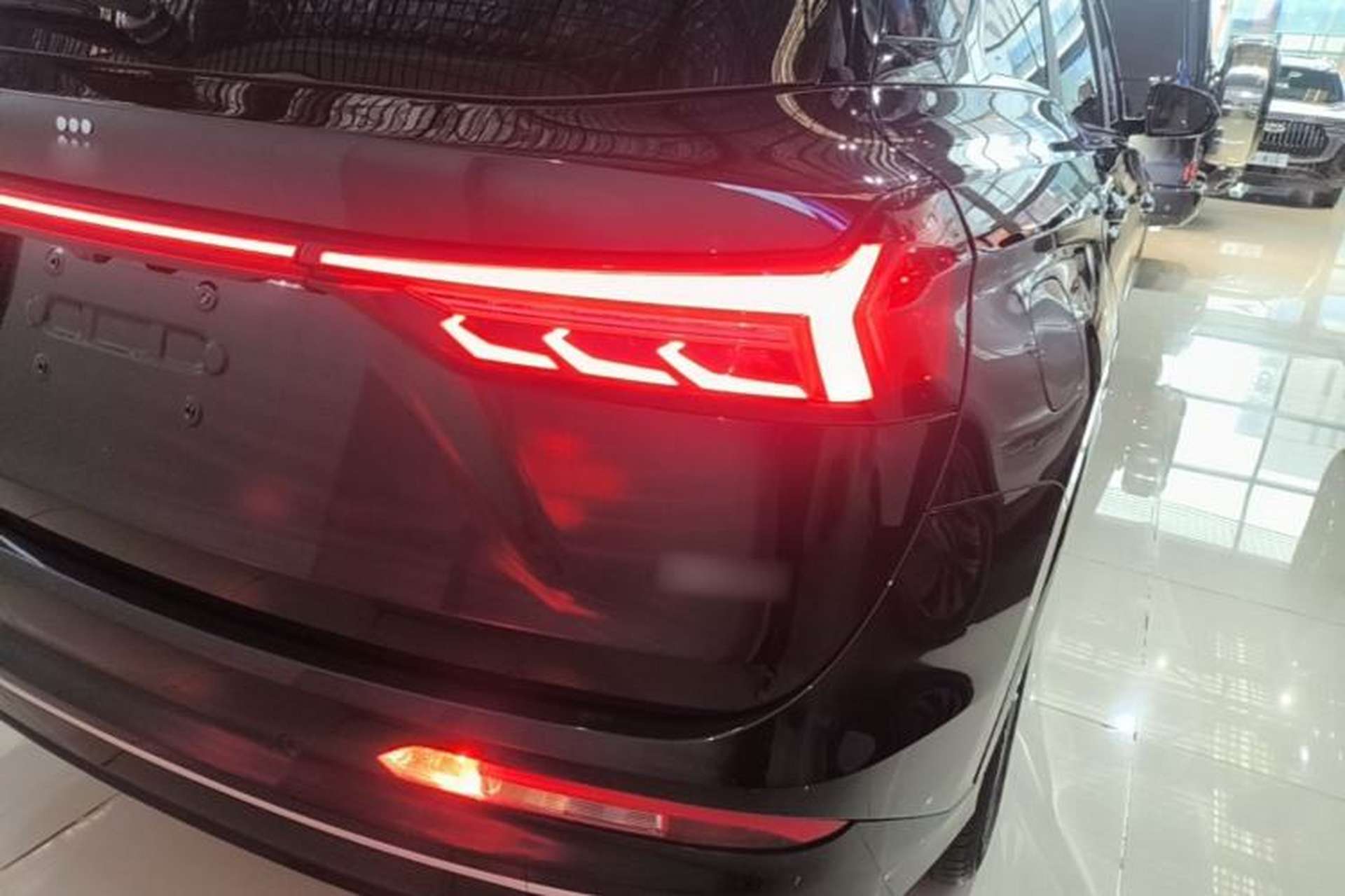 Used Landian E5 PLUS 2026 Model 165km Long-Range First-Adoption Version Ultra 5-seater Right Rear Taillight