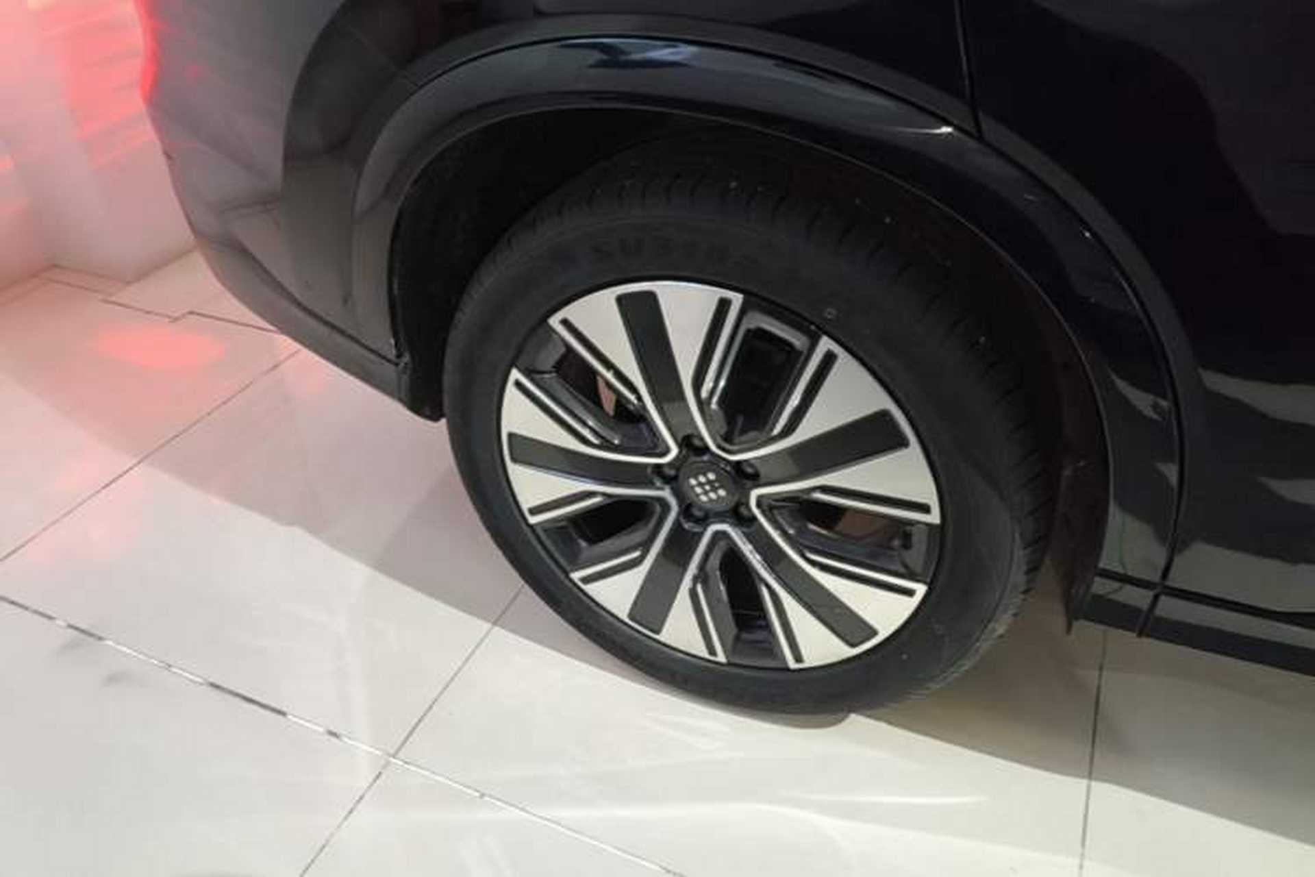 Used Landian E5 PLUS 2026 Model 165km Long-Range First-Adoption Version Ultra 5-seater Right Rear Wheel Hub