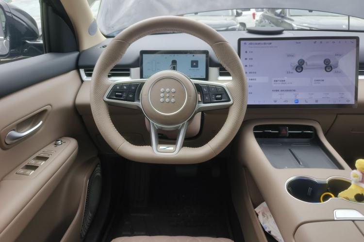 Used Landian E5 PLUS 2026 Model Standard-Range All-Wheel-Drive Performance Version Ultra Steering Wheel
