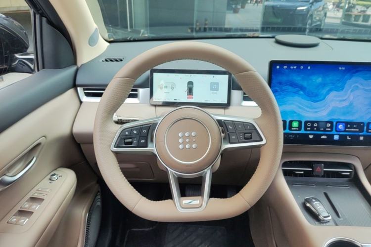 Used Landian E5 PLUS 2026 Model Standard-Range All-Wheel-Drive Performance Version Ultra Steering Wheel