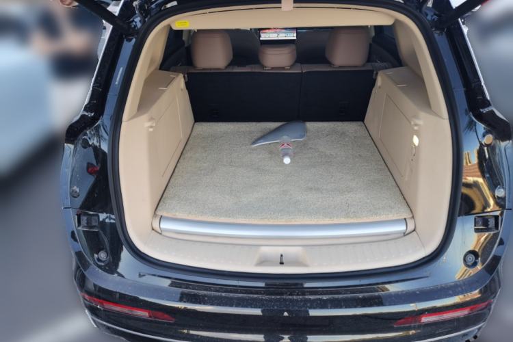 Used Landian E5 PLUS 2026 Model Standard-Range All-Wheel-Drive Performance Version Ultra Trunk