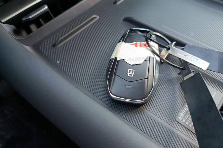 Used Landian E5 PLUS 2026 Model 230km Ultra-Long-Range Version Ultra 7-seater Vehicle Key