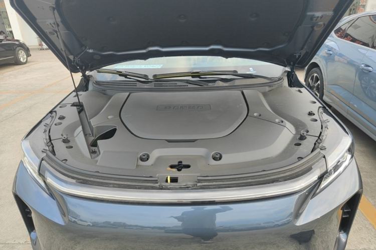 Used Landian E5 PLUS 2026 Model 230km Ultra-Long-Range Version Ultra 7-seater Engine Bay