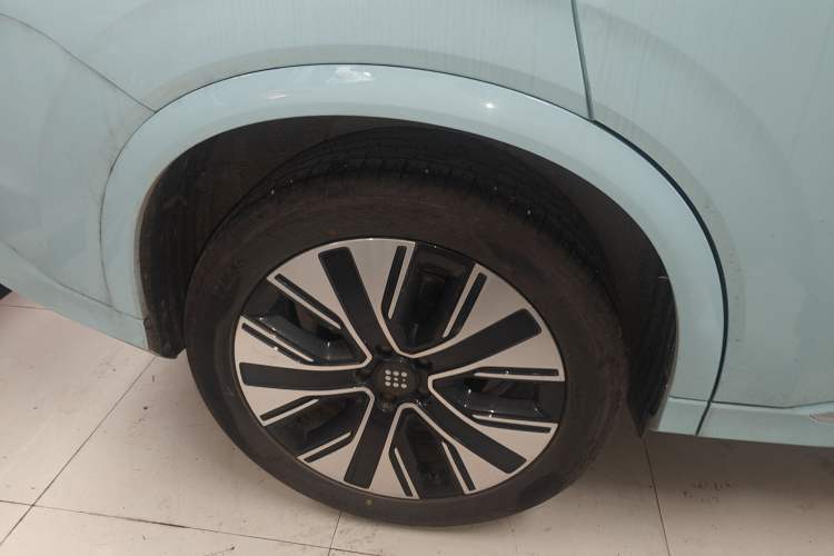 Used Landian E5 PLUS 2026 Model 165km Long-Range Travel Flagship Version 5-seater Exterior 5