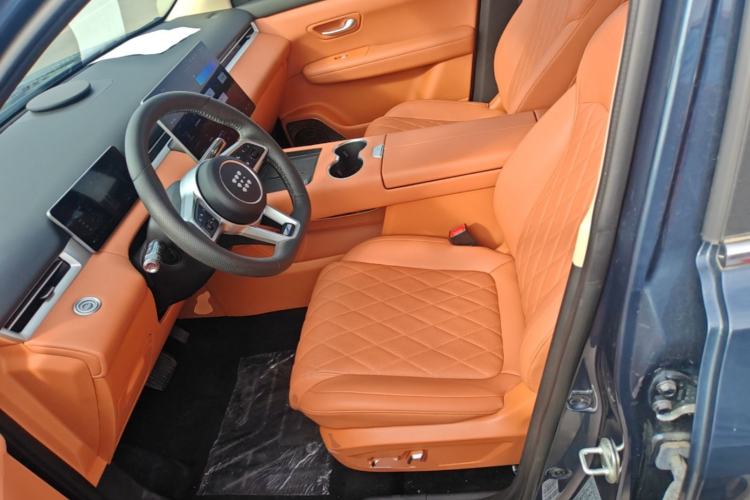 Used Landian E5 PLUS 2026 Model 165km Long-Range First-Adoption Version Ultra 7-seater Left Front Seat
