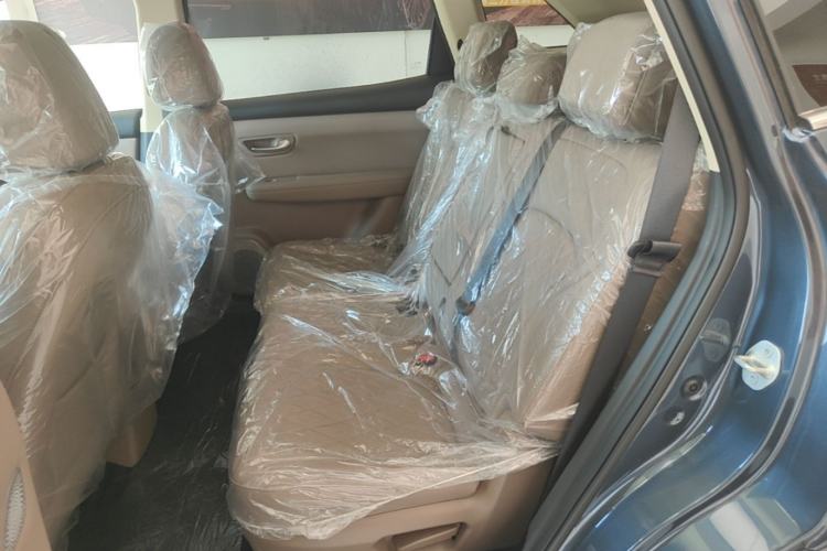Used Landian E5 PLUS 2026 Model 230km Ultra-Long-Range Version Ultra 7-seater Left Rear Seat