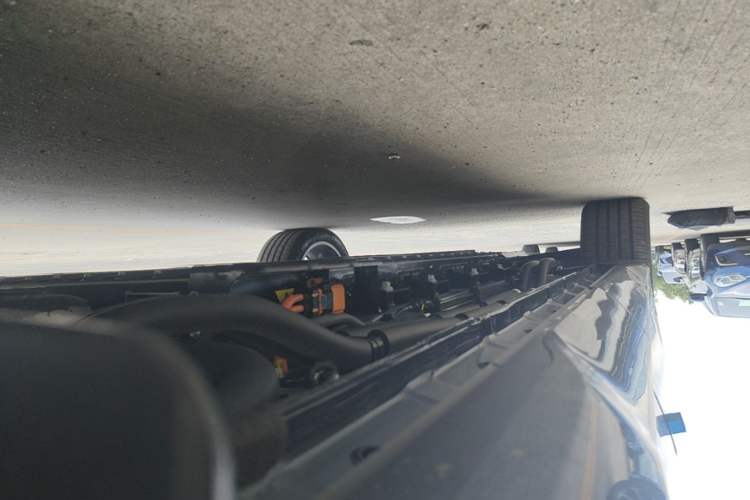 Used Landian E5 PLUS 2026 Model 230km Ultra-Long-Range Version Ultra 7-seater Left Side Sill