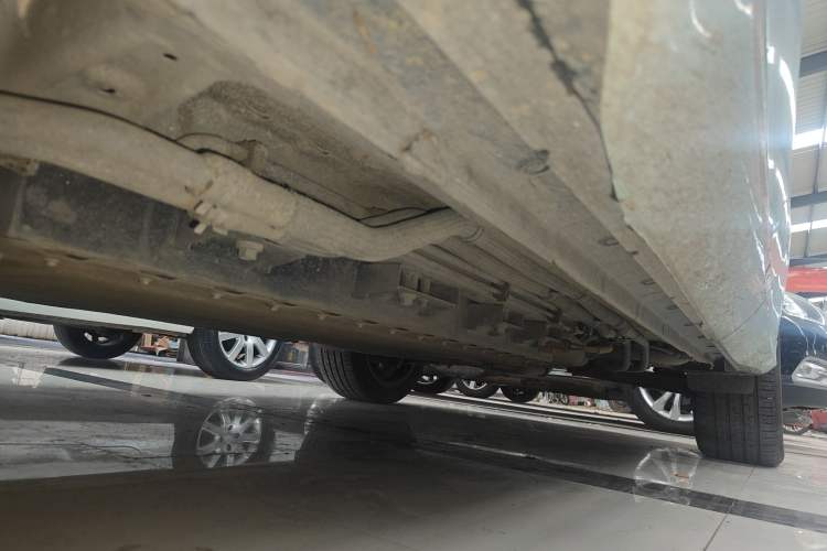 Used Landian E5 PLUS 2026 Model 165km Long-Range Travel Flagship Version 5-seater Left Side Sill