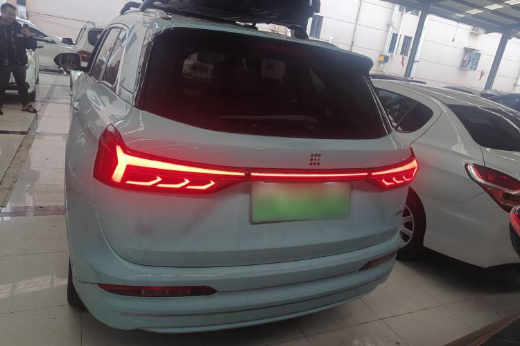 Used Landian E5 PLUS 2026 Model 165km Long-Range Travel Flagship Version 5-seater Rear