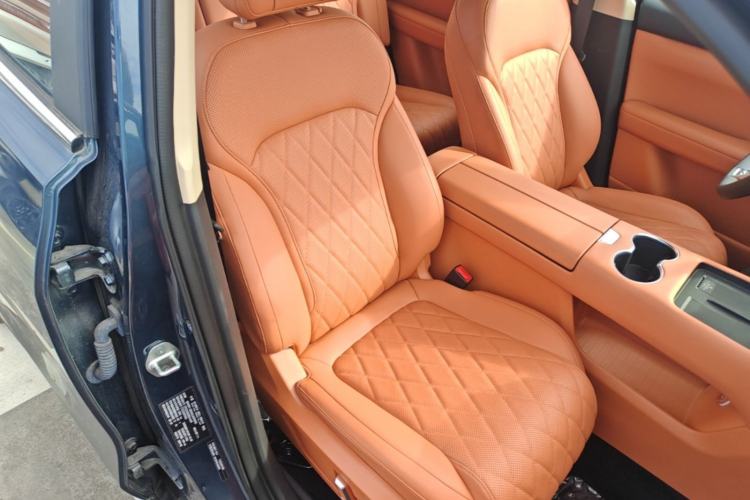 Used Landian E5 PLUS 2026 Model 165km Long-Range First-Adoption Version Ultra 7-seater Right Front Seat