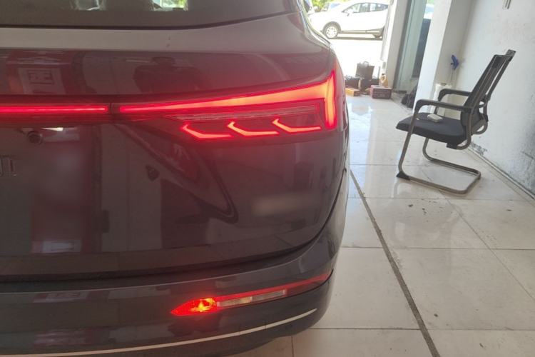 Used Landian E5 PLUS 2026 Model 230km Ultra-Long-Range Version Ultra 7-seater Right Rear Taillight