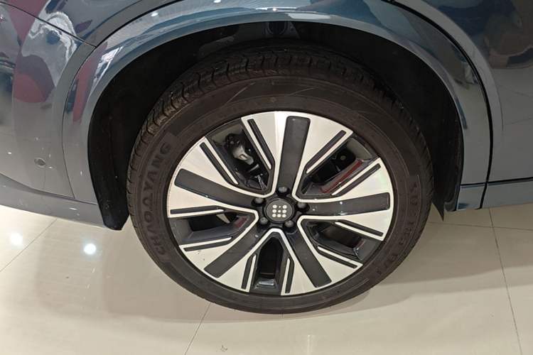 Used Landian E5 PLUS 2026 Model 230km Ultra-Long-Range Version Ultra 5-seater Right Rear Wheel Hub