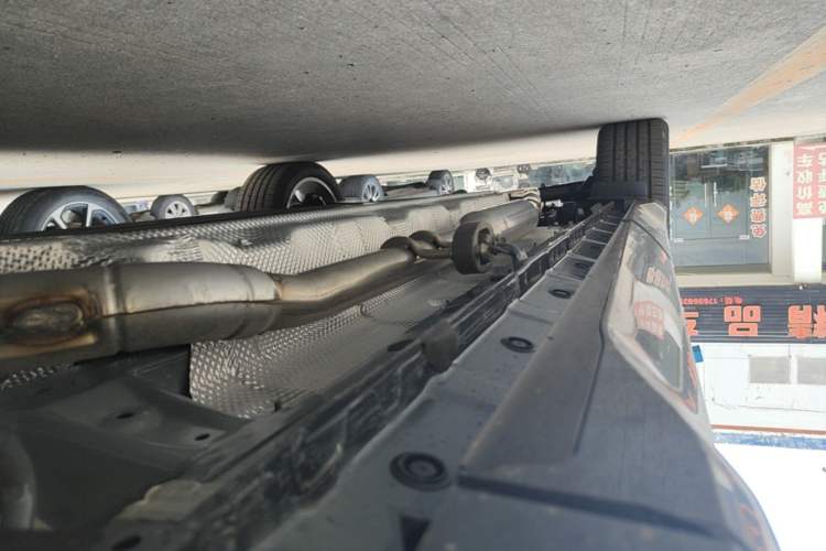 Used Landian E5 PLUS 2026 Model 230km Ultra-Long-Range Version Ultra 7-seater Right Side Sill