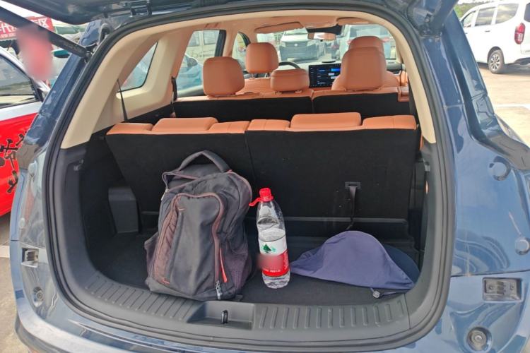Used Landian E5 PLUS 2026 Model 165km Long-Range First-Adoption Version Ultra 7-seater Trunk