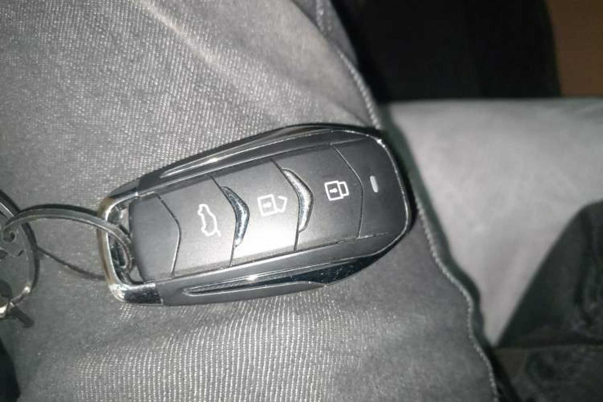 Used Landian E5 PLUS 2026 Model, 165km Long-Range First-Adoption Edition Max, 7-seater Vehicle Key