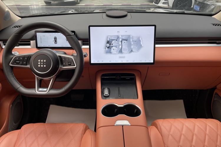Used Landian E5 PLUS 2026 Model 165km Long-Range First-Adoption Version Ultra 7-seater Audio And AC Panel
