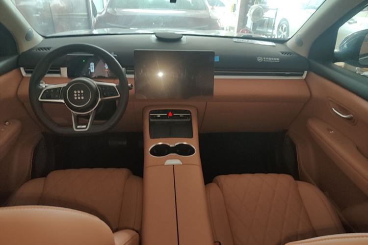 Used Landian E5 PLUS 2026 Model 165km Long-Range First-Adoption Version Ultra 7-seater Center Console