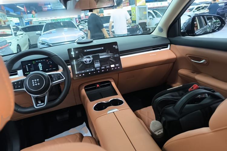 Used Landian E5 PLUS 2026 Model 165km Long-Range First-Adoption Version Ultra 7-seater Center Console